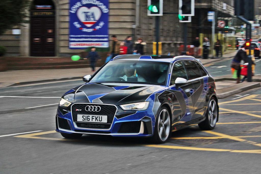 664892RS38V2164.jpg
