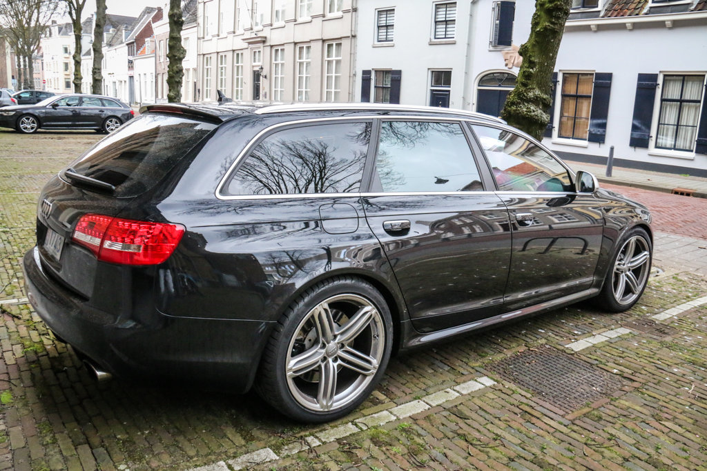666165RS61597.jpg
