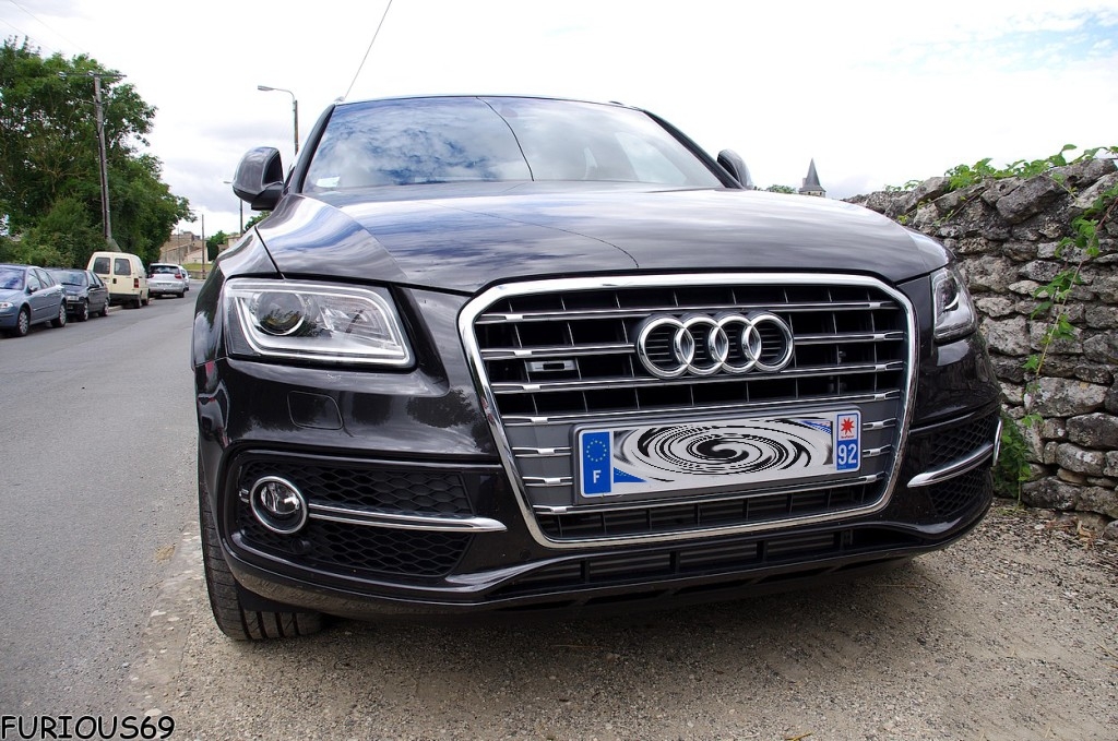 666290AUDISQ5861.jpg