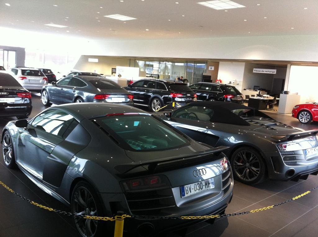 668112R8GT789.jpg