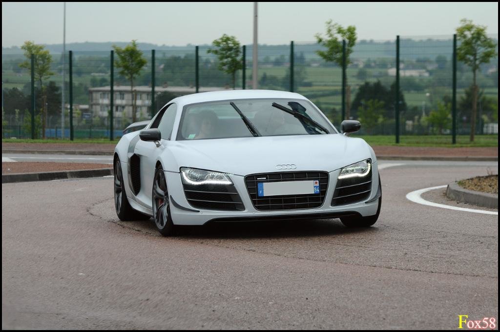 669496R8GT1058.jpg