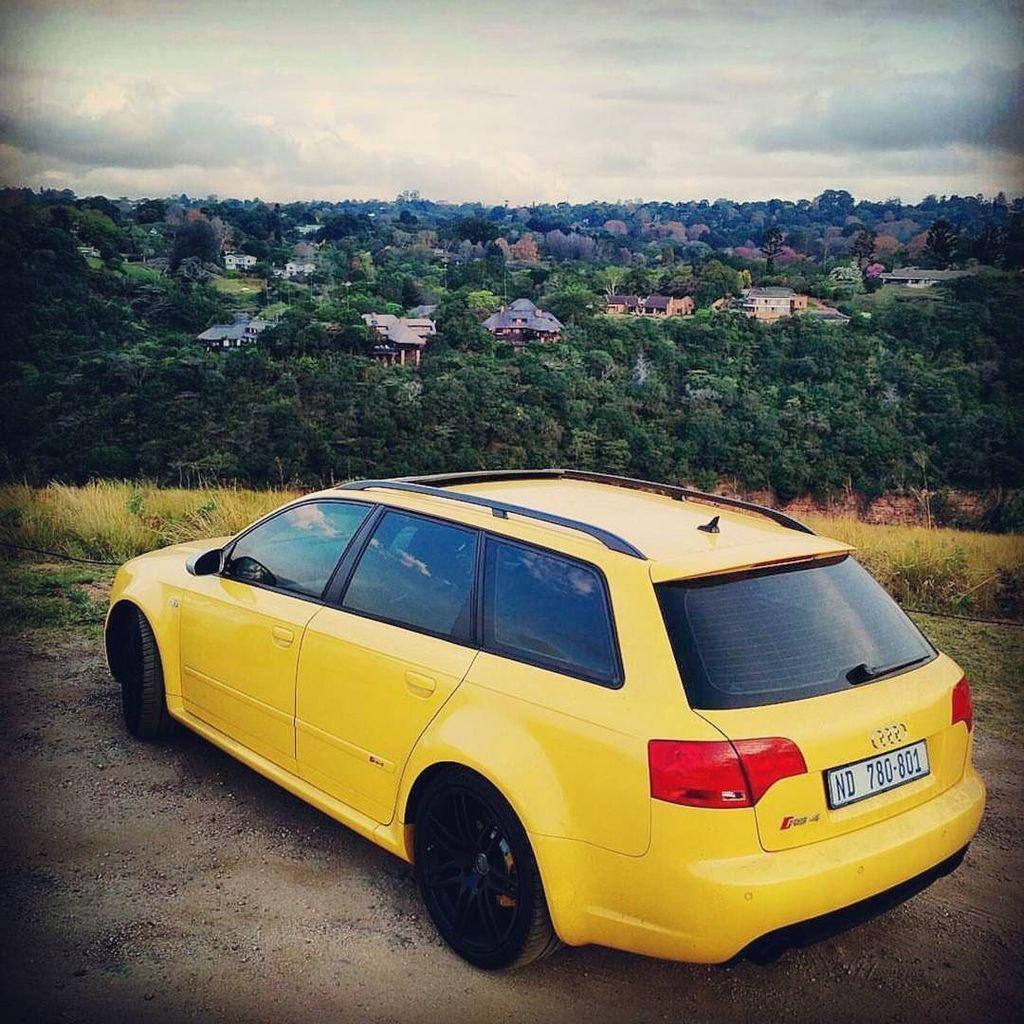 669786AUDIRS42689.jpg