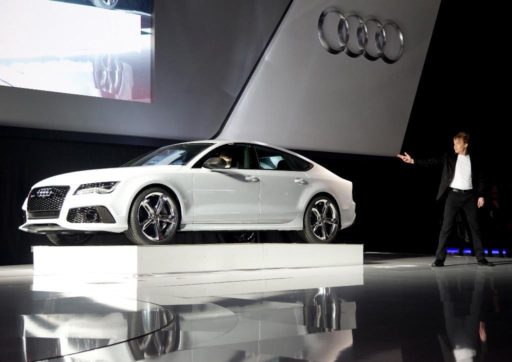 670070RS7053.jpg