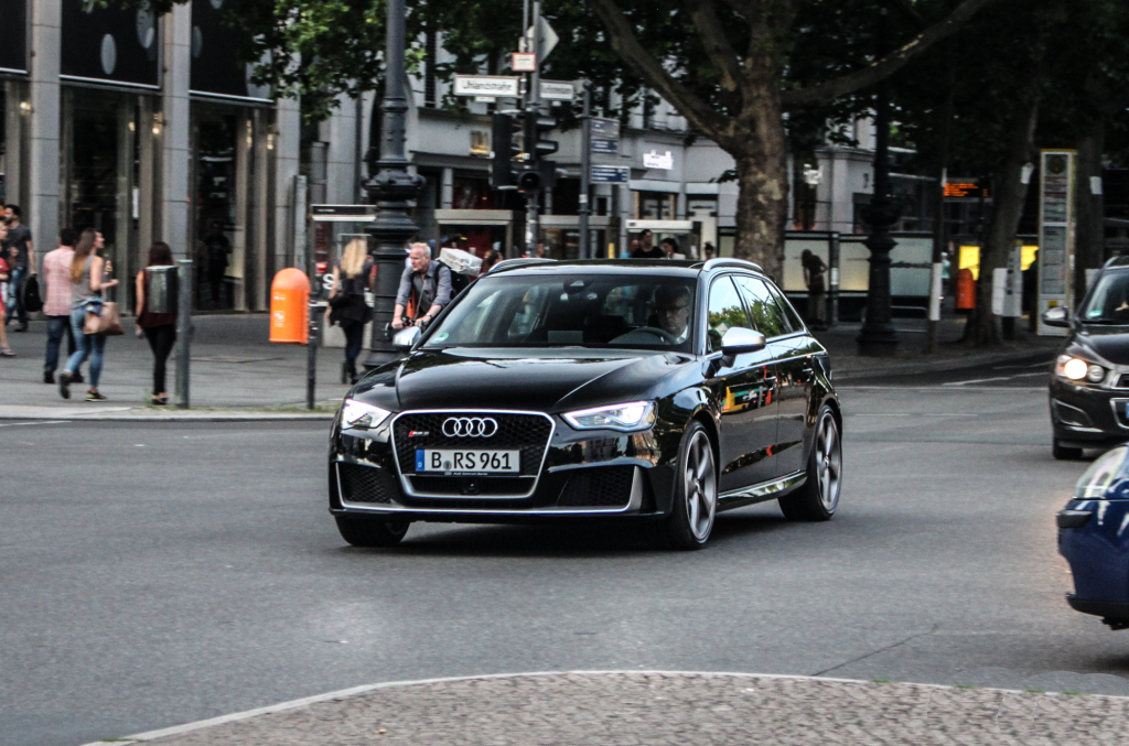 670871RS38V0448.jpg