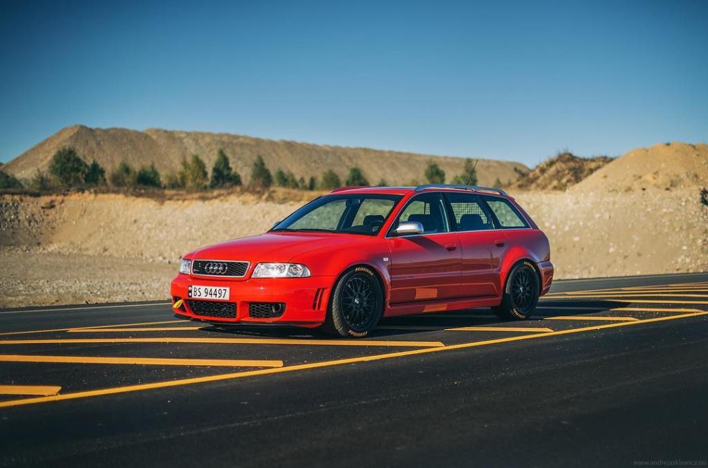 671667AUDIRS4B50275.jpg