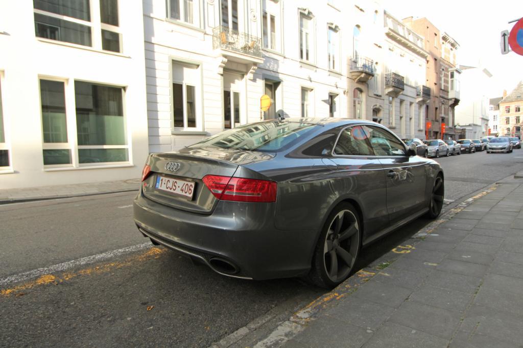 672407AUDIRS53285.jpg