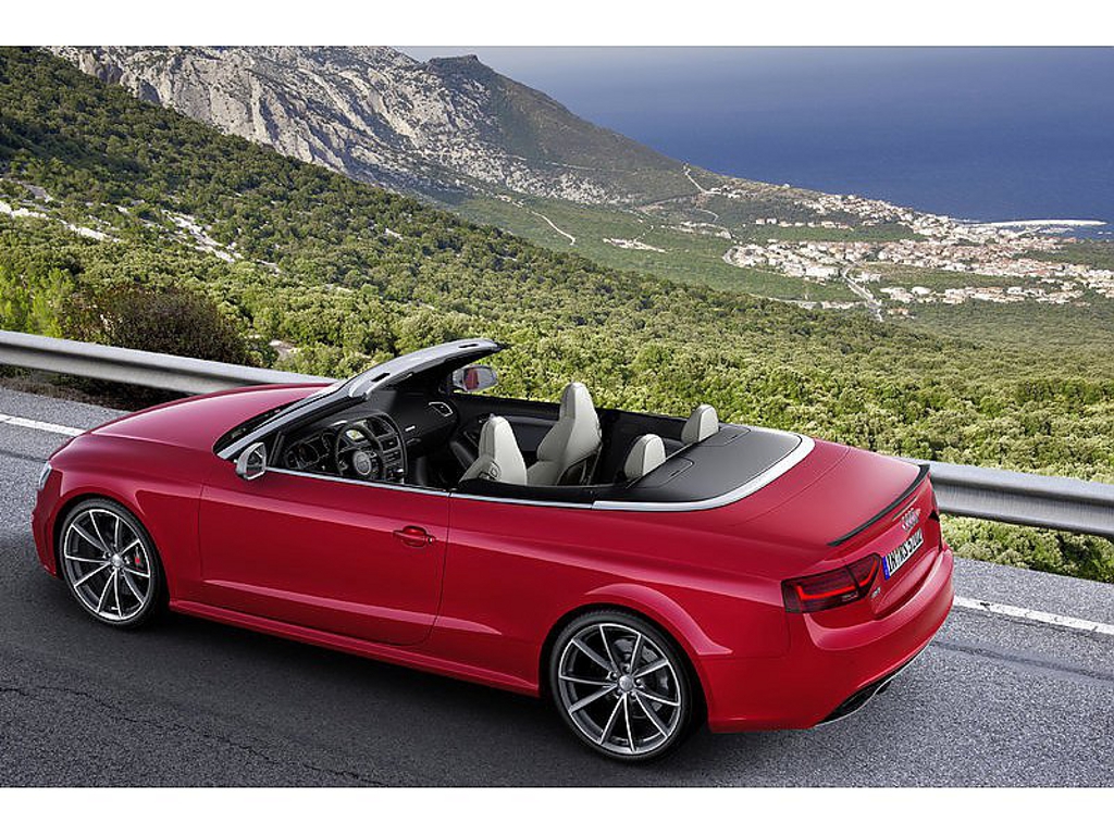672538058RS5CABRIOLET.jpg