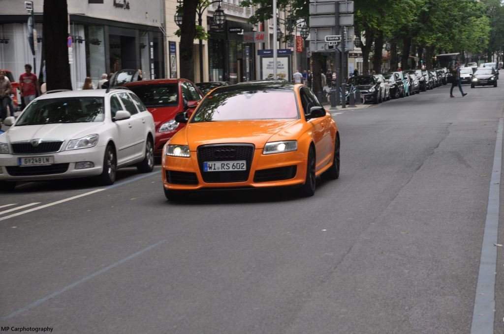 672833RS61763.jpg