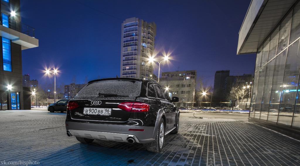 6735471050AUDIA4ALLROAD.jpg