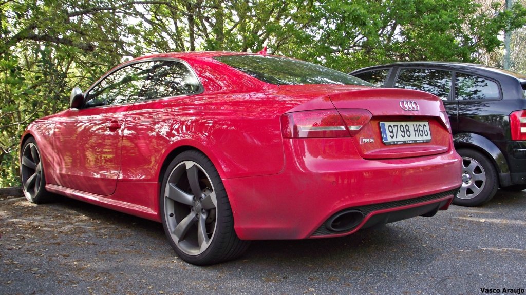 673557AUDIRS5880.jpg