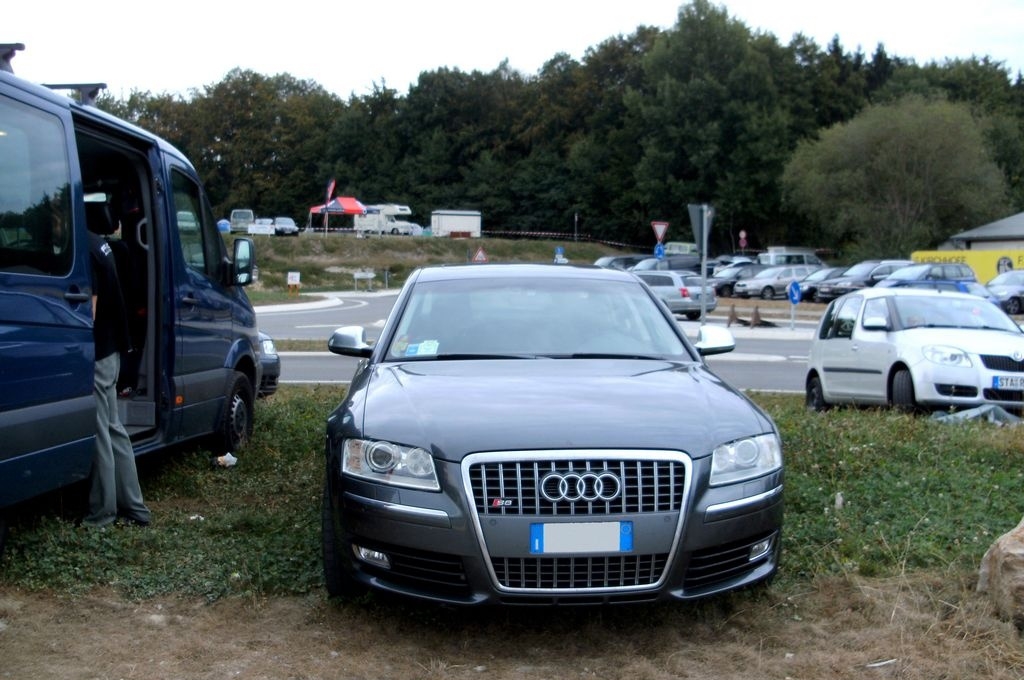 675072748S8D3.jpg