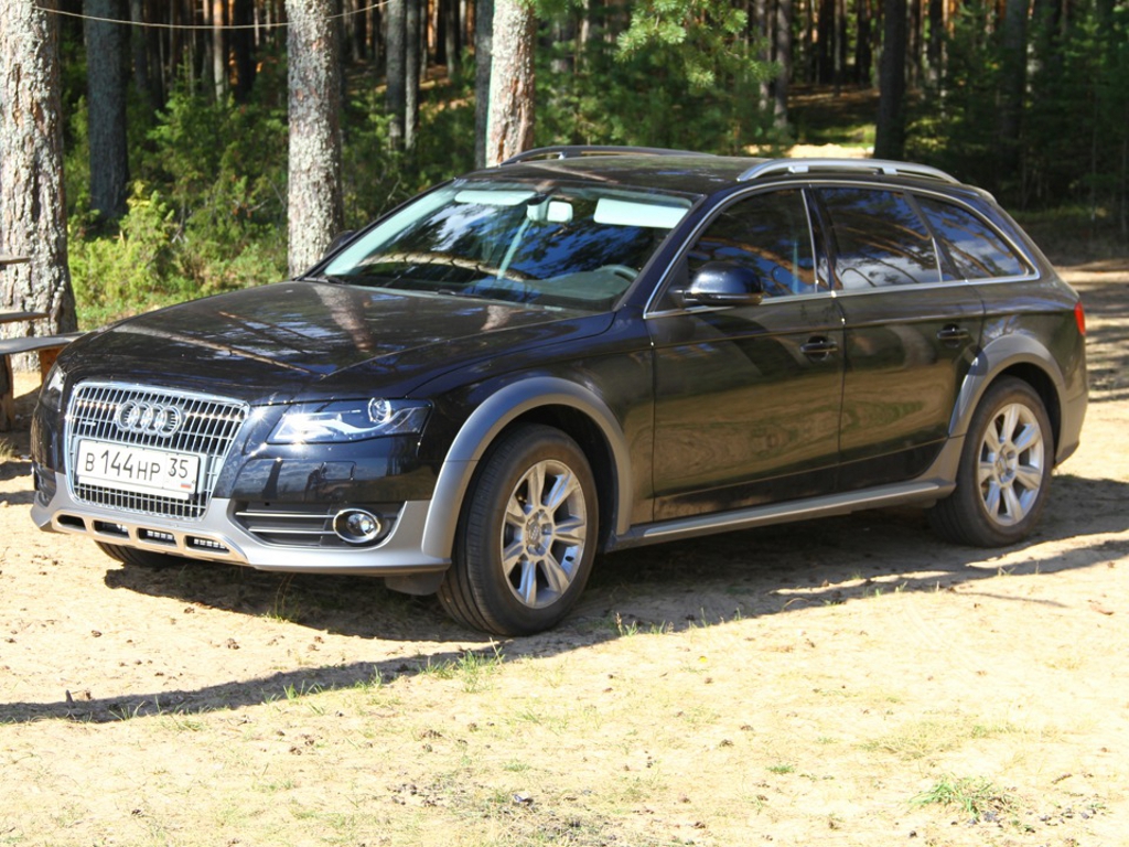 676615326AUDIA4ALLROAD.jpg