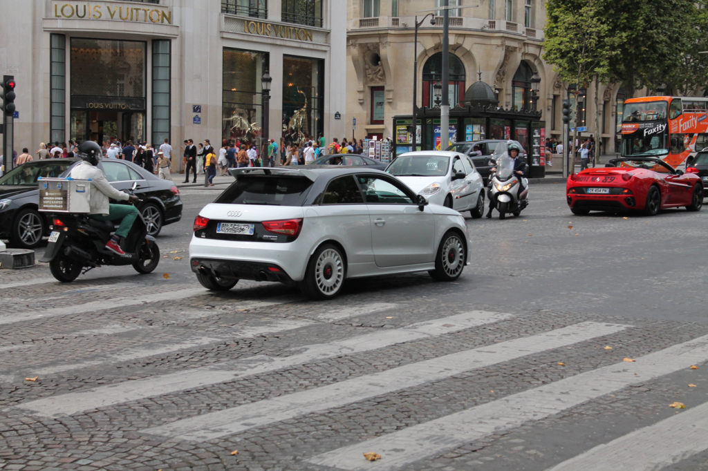 677120A1QUATTRO515.jpg