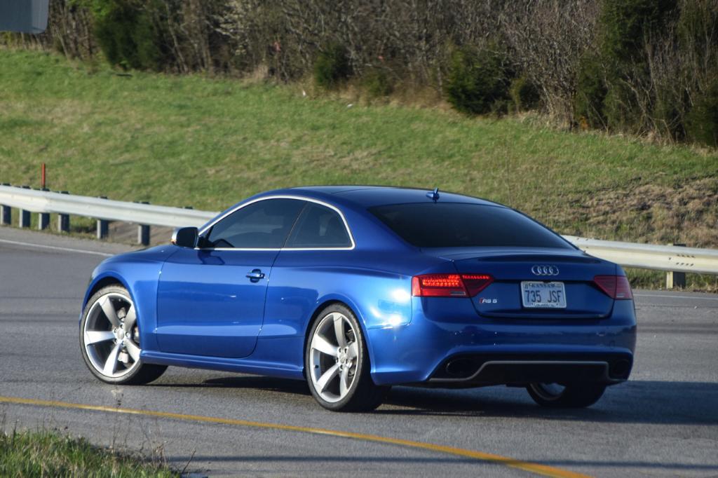 677134AUDIRS53192.jpg