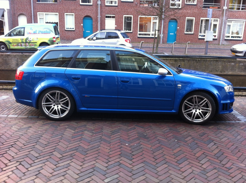 677544AUDIRS4768.jpg