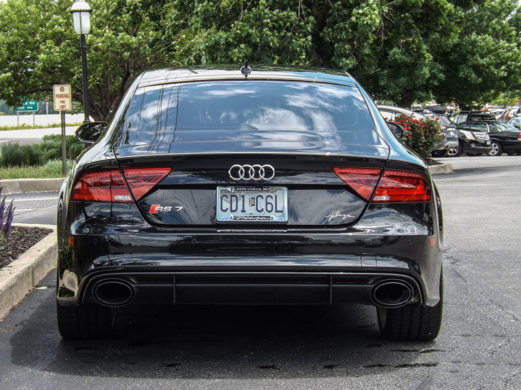 679384RS7703.jpg