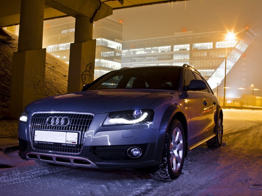 679810321AUDIA4ALLROAD.jpg