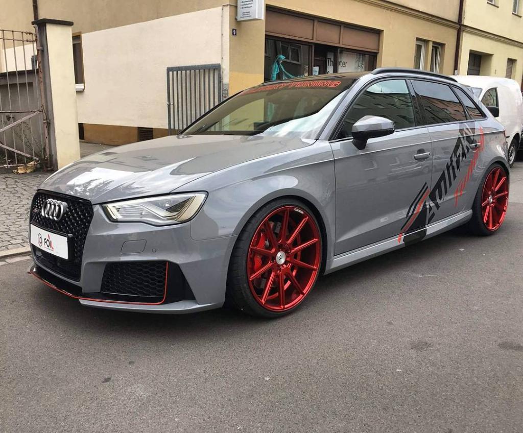 681226RS38V2378.jpg