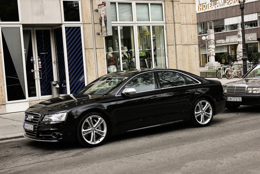 683102S8D4676.jpg