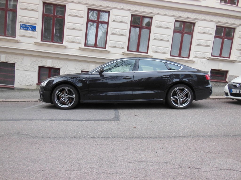 683116255S5SPORTBACK.jpg