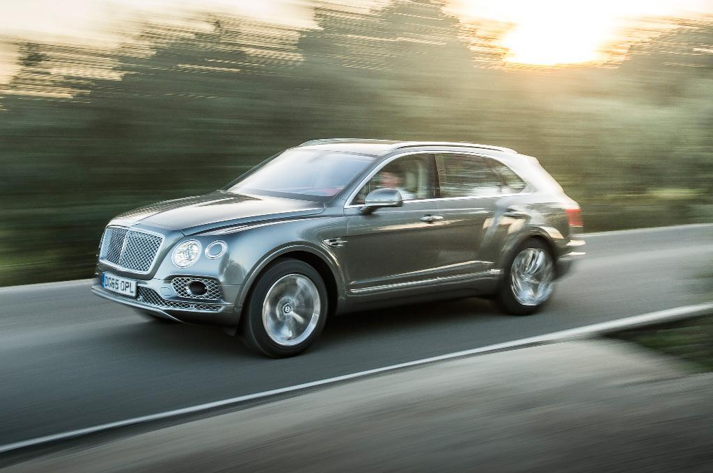 684023BENTAYGA0057.jpg