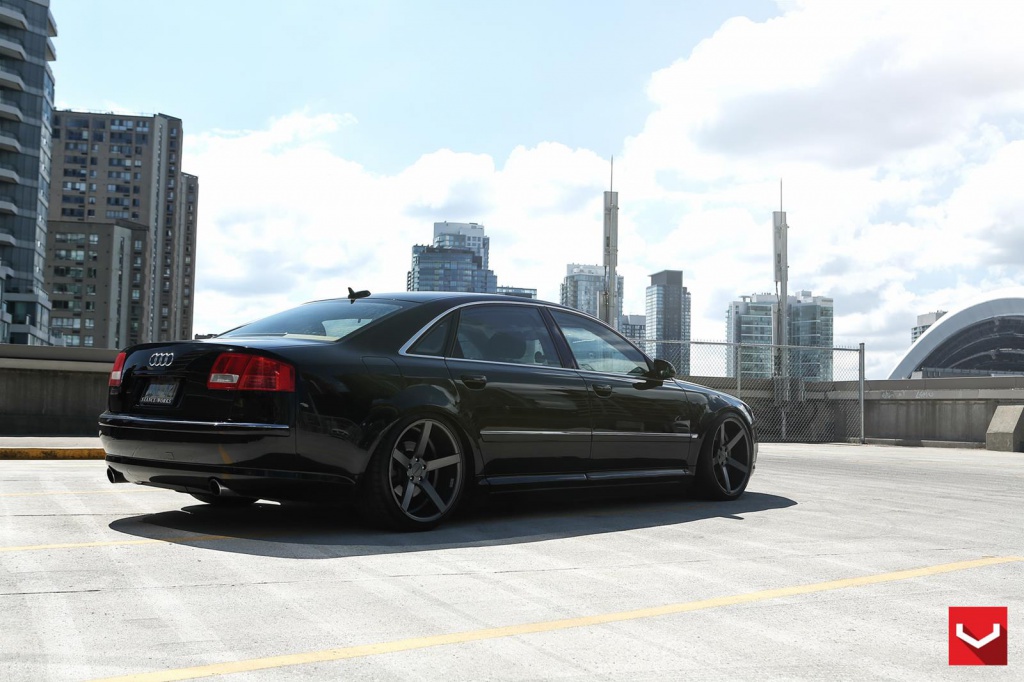 685552AudiA8CV3de6.jpg