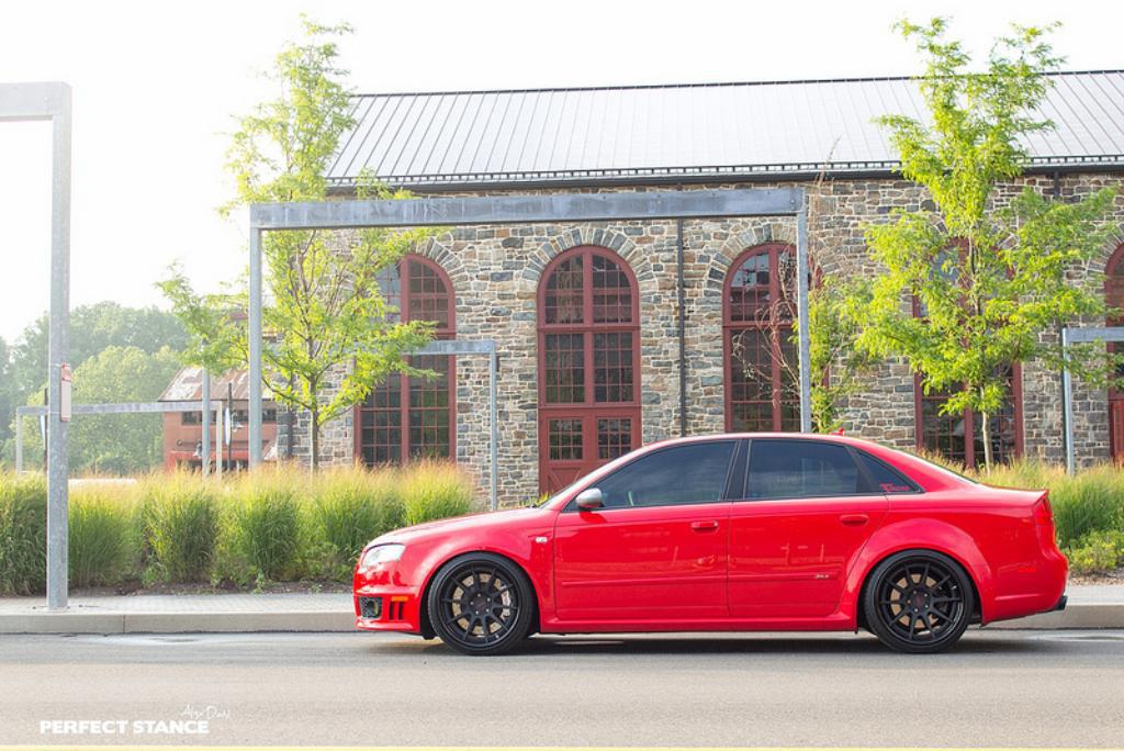 687066AUDIRS41302.jpg