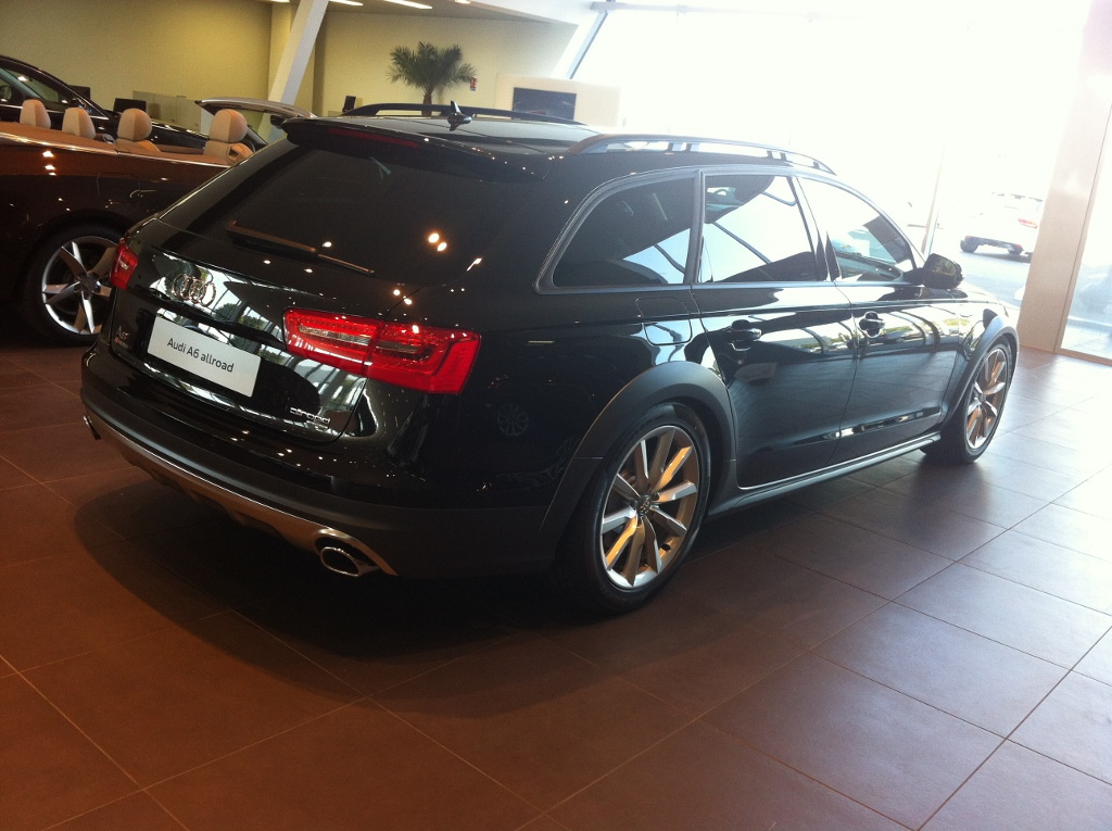 687329190AUDIA6C7ALLROAD.jpg