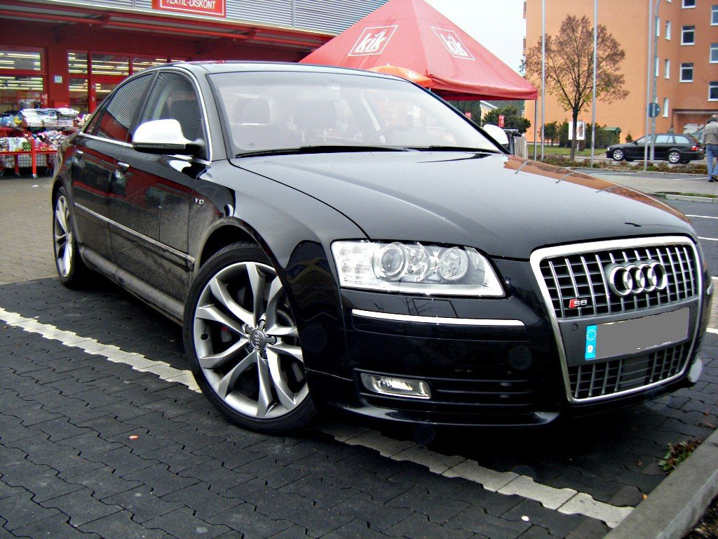 688040239S8ESQUIROU.jpg