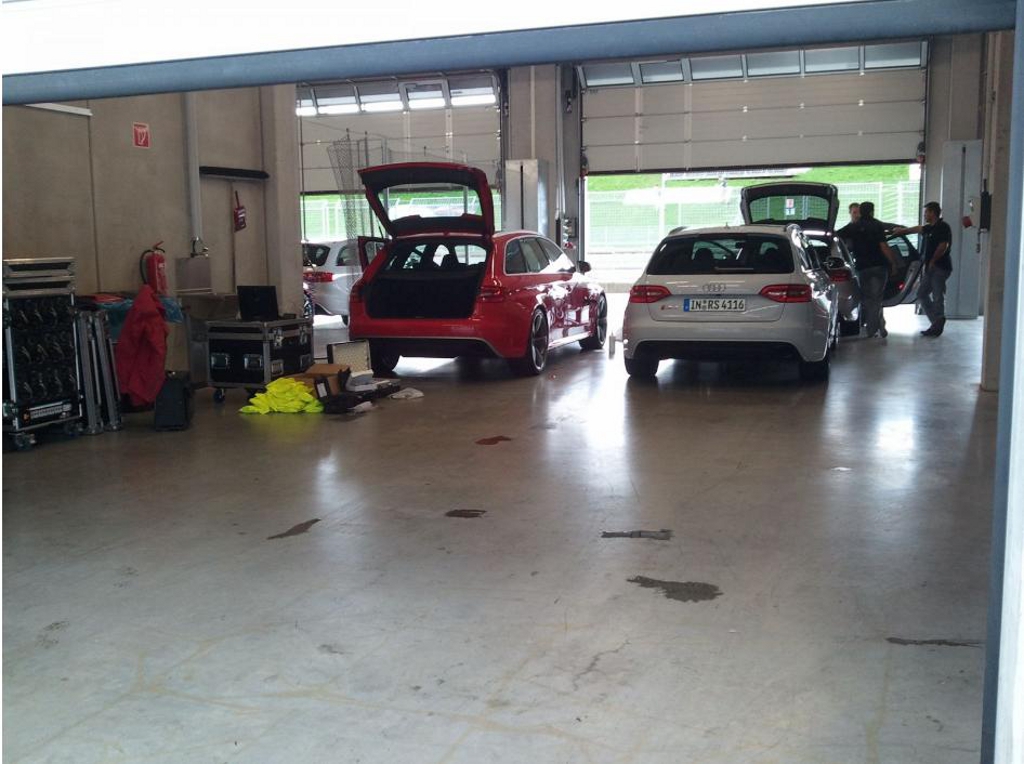 688881RS4B8ESQUIROU050.jpg