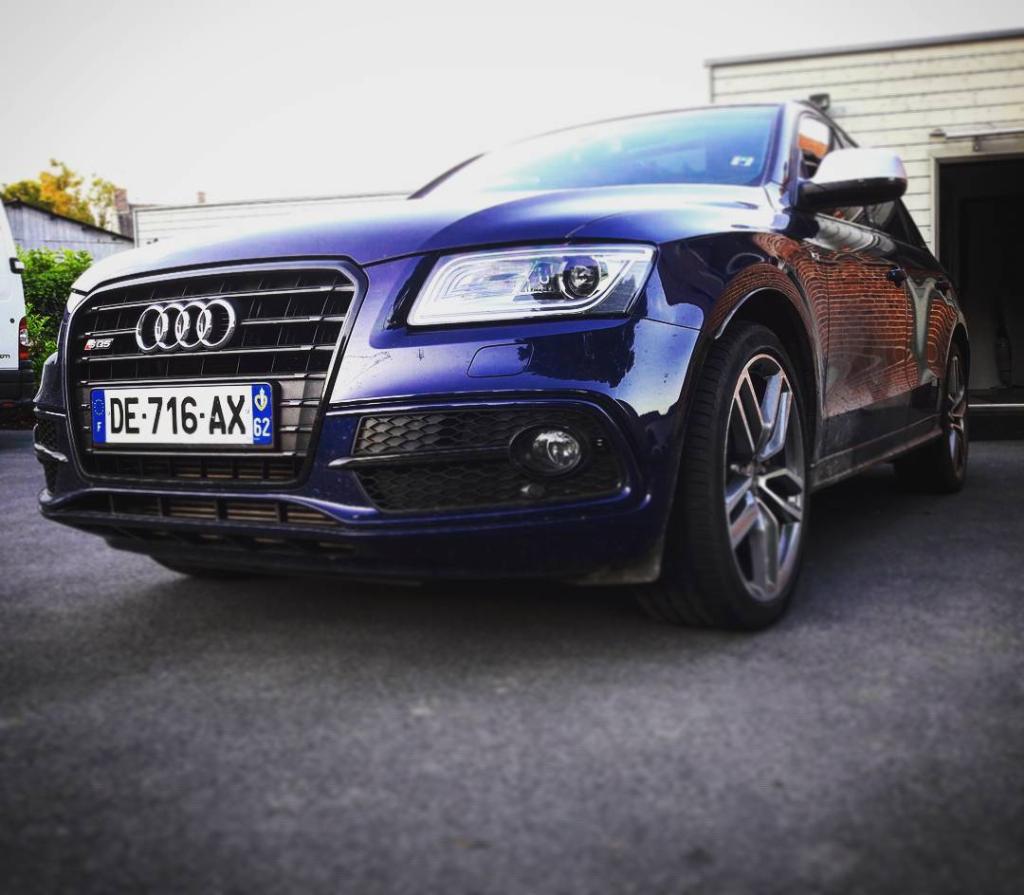 690089AUDISQ52380.jpg