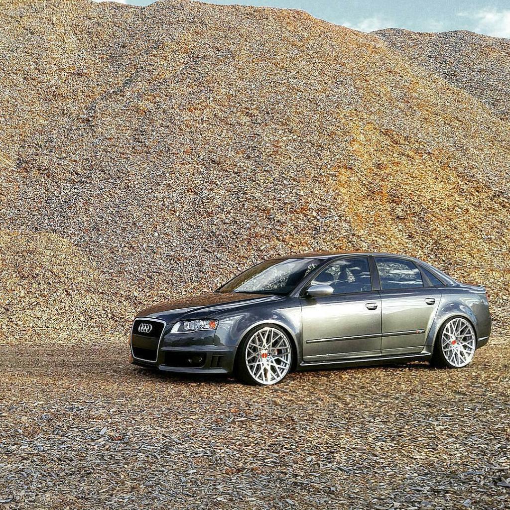 690148AUDIRS42899.jpg