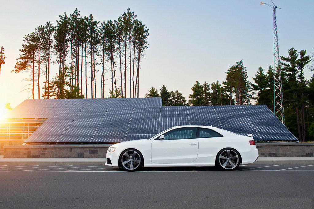 691484AUDIRS5586.jpg
