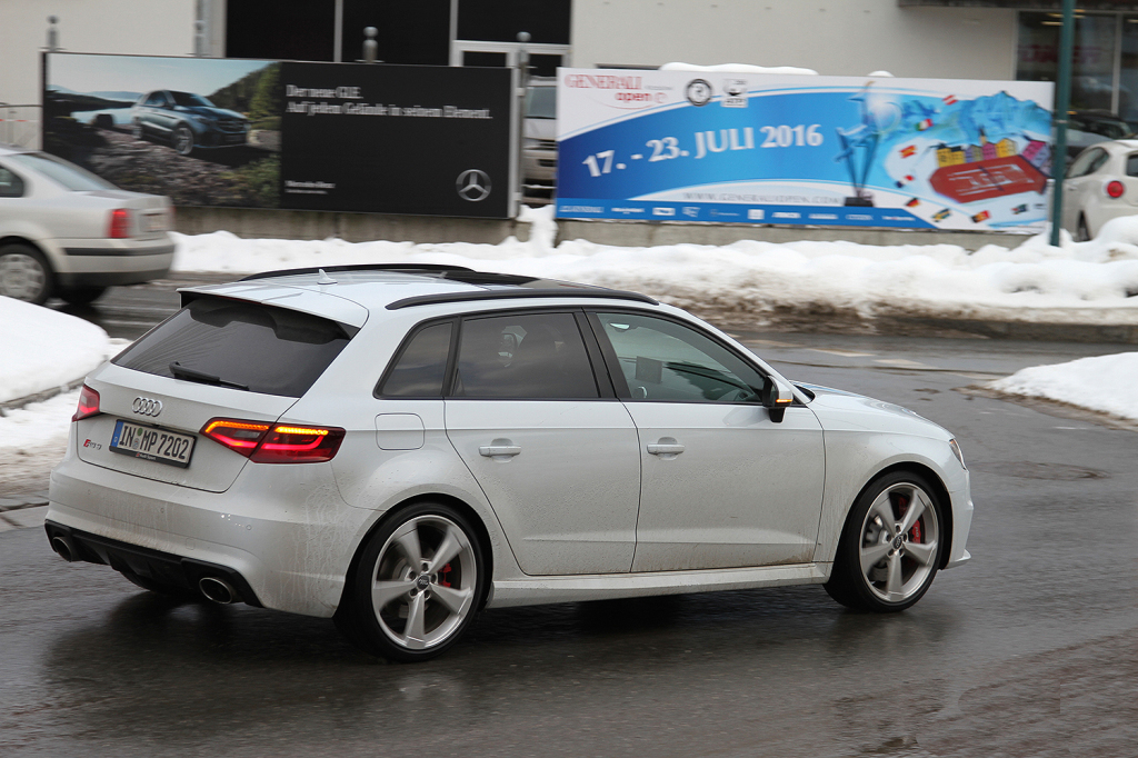 691599RS38V1002.jpg