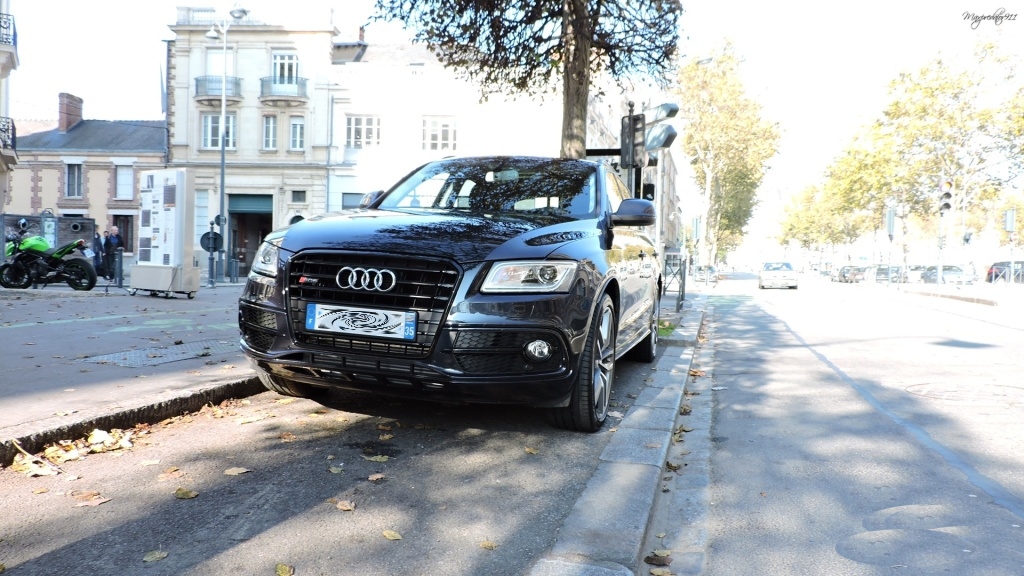 694085AUDISQ51415.jpg