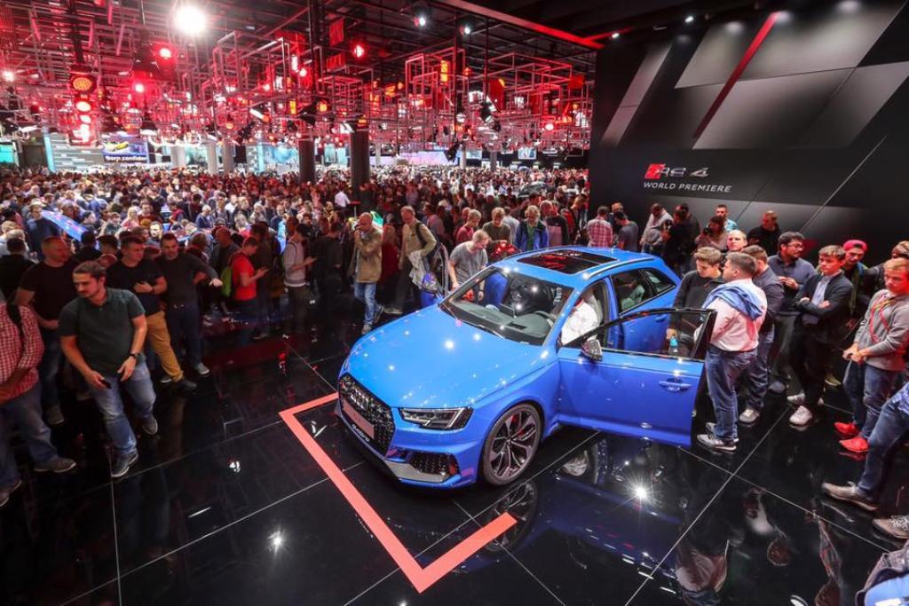 694247AUDIRS4B90070.jpg