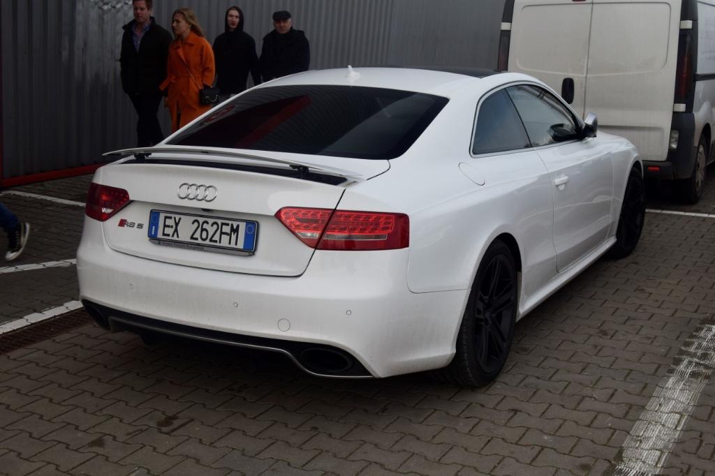 695331AUDIRS53013.jpg