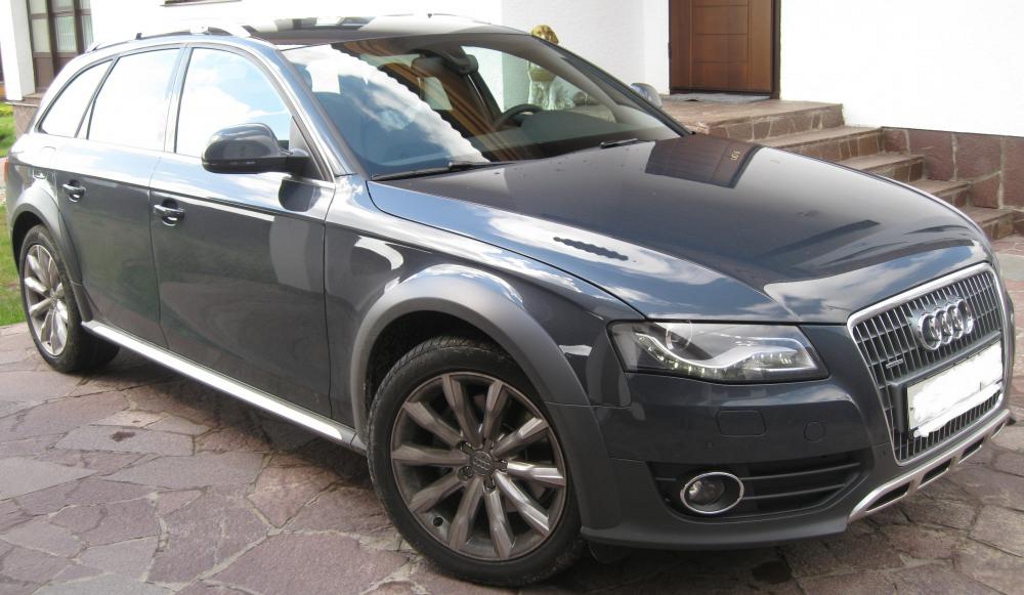695370285AUDIA4ALLROAD.jpg