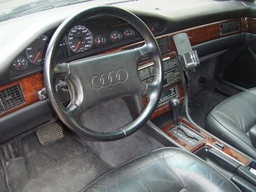 695700audiv8007.jpg