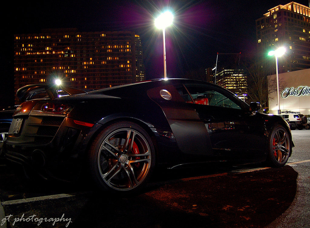 695812R8GT764.jpg
