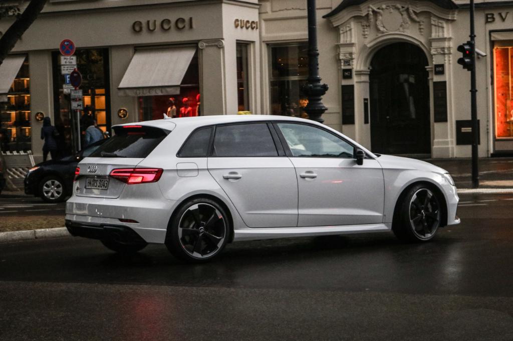 696125RS38V3168.jpg