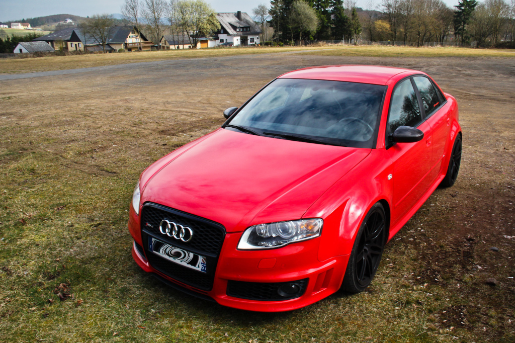 696149AUDIRS41124.jpg