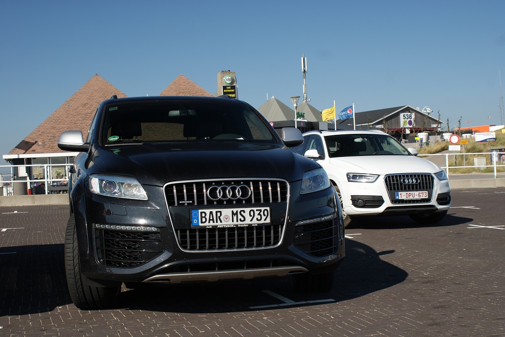 696321986Q7V12.jpg