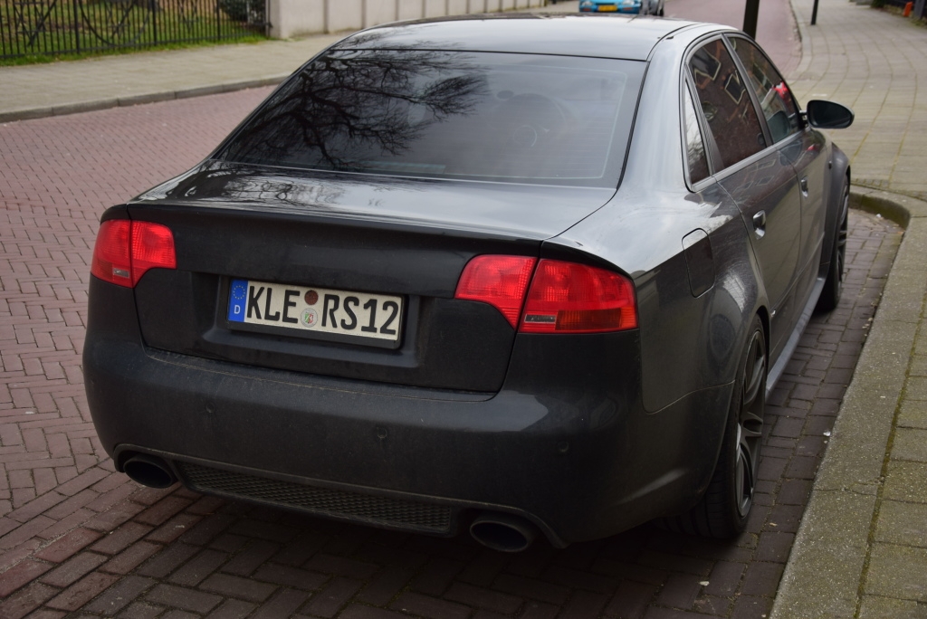 696815AUDIRS41830.jpg