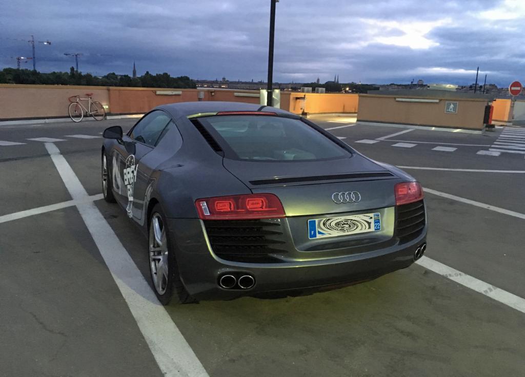 6977403468R8.jpg