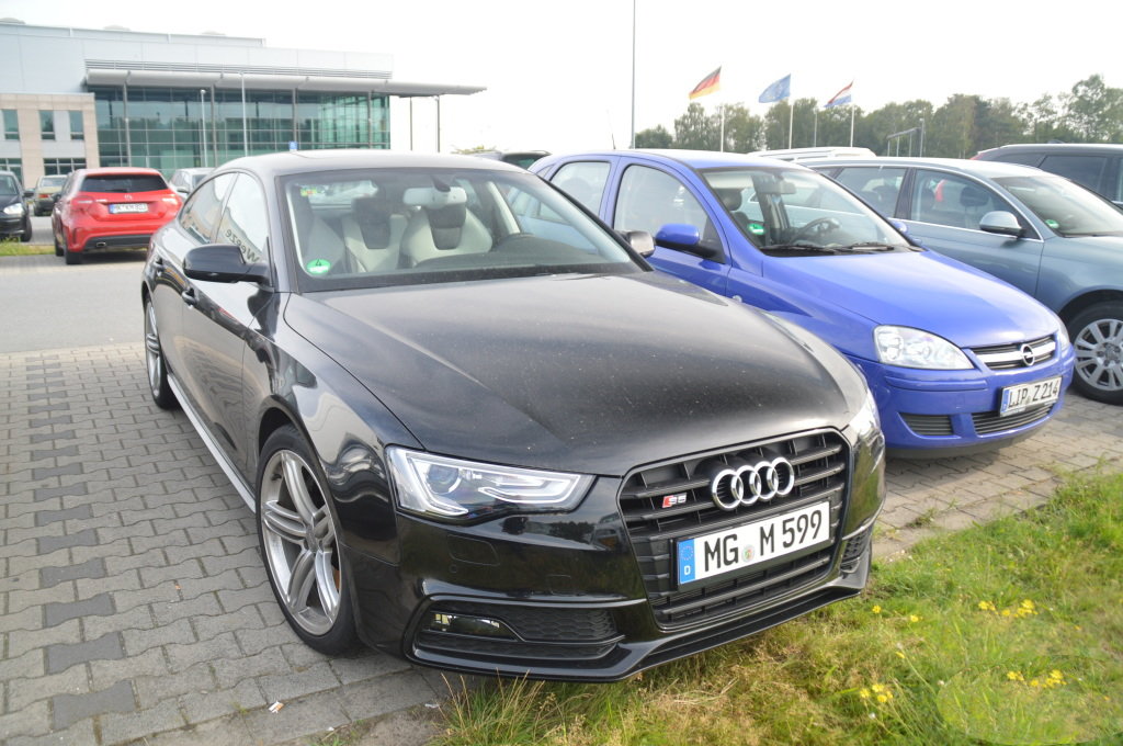 698908055S5SPORTBACK.jpg