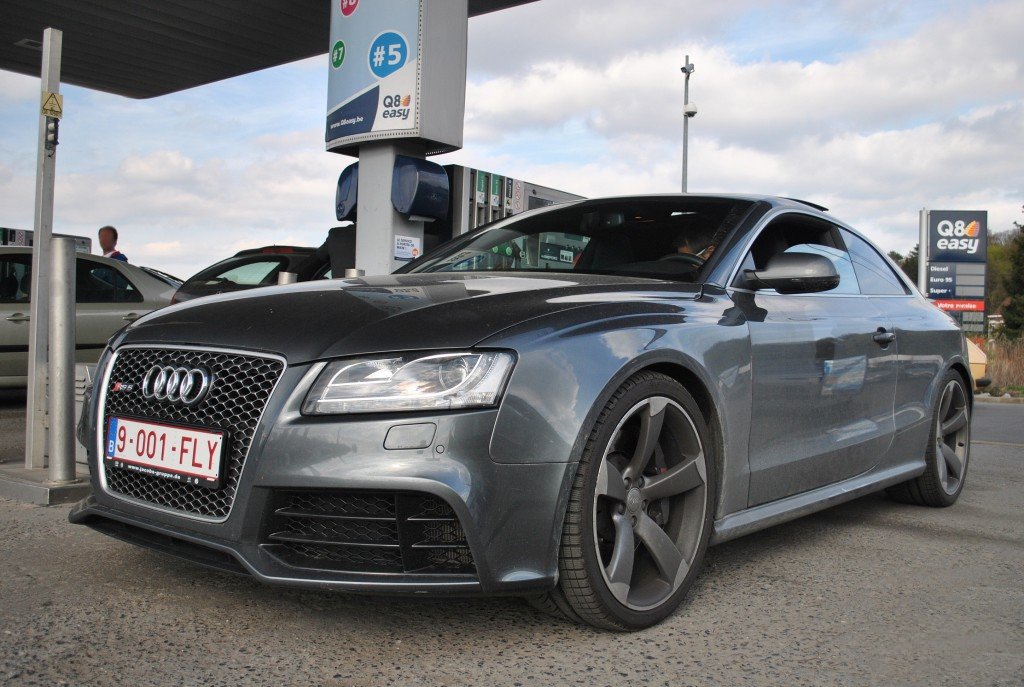 699441AUDIRS5895.jpg