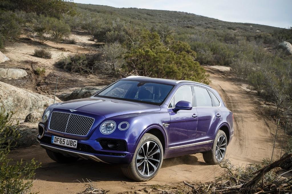 700697BENTAYGA0102.jpg