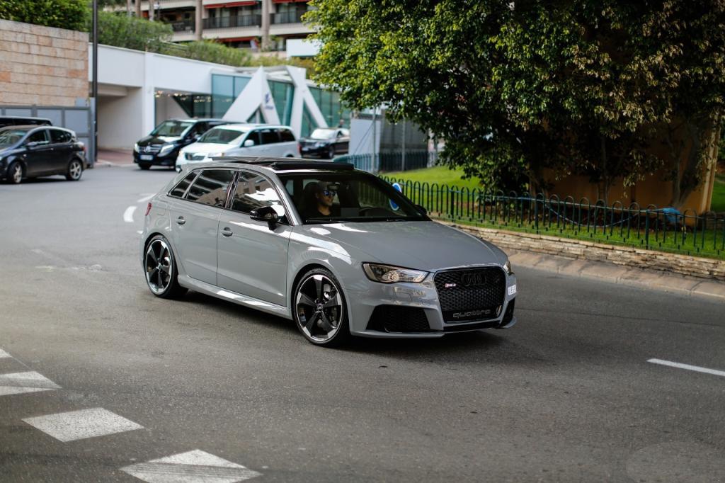 700849RS38V2822.jpg