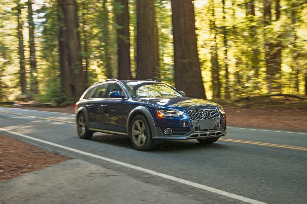702110874AUDIA4ALLROAD.jpg